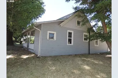 314 NW Second St, Grass Valley, OR 97029 - Photo 3