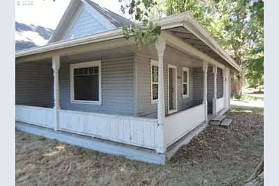 314 NW Second St, Grass Valley, OR 97029 - Photo 5