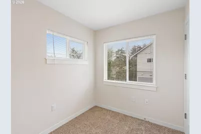 138 NE 109th Ave, Portland, OR 97220 - Photo 25