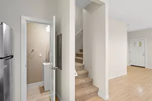 138 NE 109th Ave, Portland, OR 97220 - Photo 17