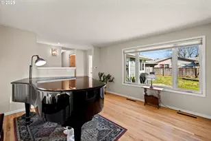 356 NE 108th Pl, Portland, OR 97220 - Photo 3