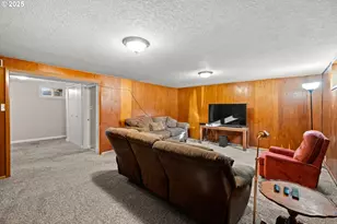 356 NE 108th Pl, Portland, OR 97220 - Photo 17