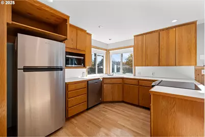 356 NE 108th Pl, Portland, OR 97220 - Photo 5