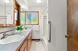 1325 NW 92nd Ave, Portland, OR 97229 - Photo 17