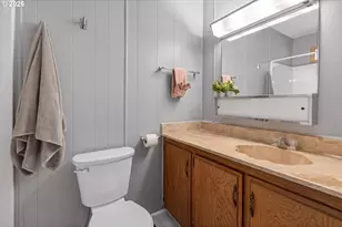 1800 Lakewood Ct, Eugene, OR 97402 - Photo 17