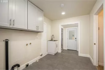 950 Coburg Rd, Eugene, OR 97401 - Photo 27