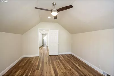 950 Coburg Rd, Eugene, OR 97401 - Photo 21