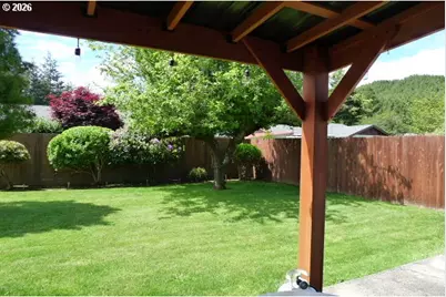 412 Camellia Ct, Reedsport, OR 97467 - Photo 9