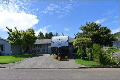 412 Camellia Ct, Reedsport, OR 97467 - Photo 5