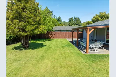 412 Camellia Ct, Reedsport, OR 97467 - Photo 13
