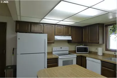 412 Camellia Ct, Reedsport, OR 97467 - Photo 23