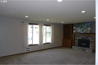 412 Camellia Ct, Reedsport, OR 97467 - Photo 15