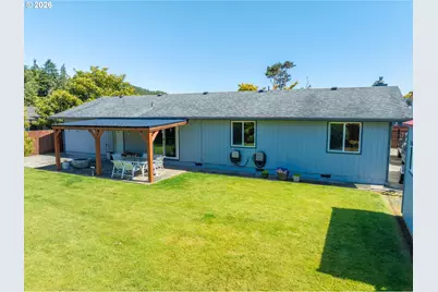 412 Camellia Ct, Reedsport, OR 97467 - Photo 43