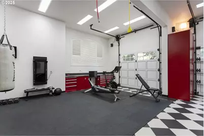 17677 Westview Dr, Lake Oswego, OR 97034 - Photo 39