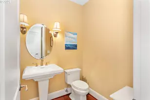 17677 Westview Dr, Lake Oswego, OR 97034 - Photo 37