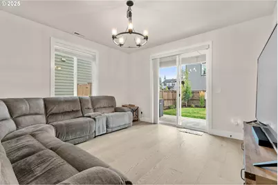 20211 Glen Vista Rd, Bend, OR 97703 - Photo 13