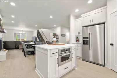 20211 Glen Vista Rd, Bend, OR 97703 - Photo 7