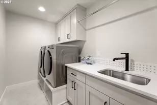 20211 Glen Vista Rd, Bend, OR 97703 - Photo 31