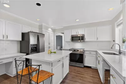7860 SW Gearhart Dr, Beaverton, OR 97007 - Photo 11