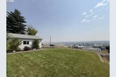 206 Autim St, Enterprise, OR 97828 - Photo 3