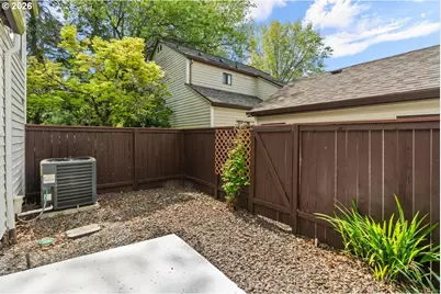 5792 SW 204th Pl, Beaverton, OR 97078 - Photo 25