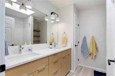 9739 NW Engleman St, Portland, OR 97229 - Photo 27