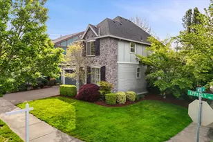 1041 Epperly Way, West Linn, OR 97068 - Photo 3