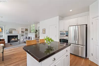 1041 Epperly Way, West Linn, OR 97068 - Photo 13