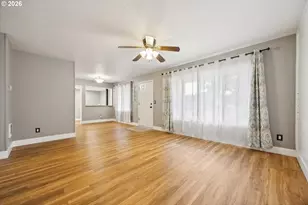 15445 SE Stephens Ct, Portland, OR 97233 - Photo 11