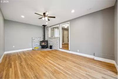 15445 SE Stephens Ct, Portland, OR 97233 - Photo 19