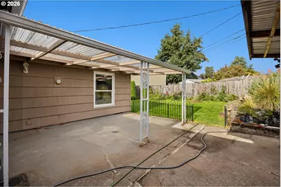 15445 SE Stephens Ct, Portland, OR 97233 - Photo 33