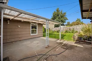 15445 SE Stephens Ct, Portland, OR 97233 - Photo 33