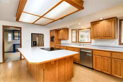 1108 SE 168th Ave, Portland, OR 97233 - Photo 5