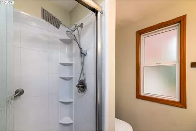 1108 SE 168th Ave, Portland, OR 97233 - Photo 11