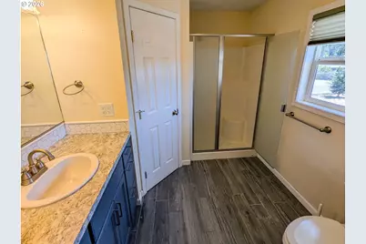 61 SW Oak St, Winston, OR 97496 - Photo 15