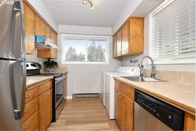 1514 NE Hogan Dr, Gresham, OR 97030 - Photo 5