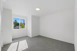 9827 N Ivanhoe St, Portland, OR 97203 - Photo 15