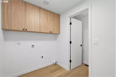9827 N Ivanhoe St, Portland, OR 97203 - Photo 17