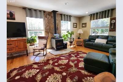 1126 Washington St, Port Orford, OR 97465 - Photo 3