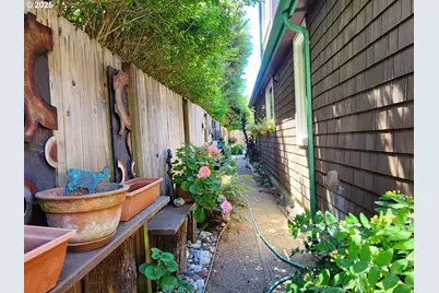 1126 Washington St, Port Orford, OR 97465 - Photo 27