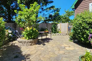 1126 Washington St, Port Orford, OR 97465 - Photo 29