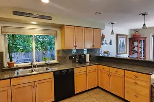 1126 Washington St, Port Orford, OR 97465 - Photo 7