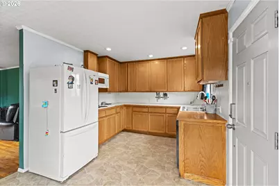 456 N Cammann St, Coos Bay, OR 97420 - Photo 11