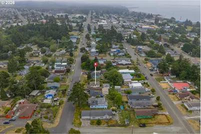 456 N Cammann St, Coos Bay, OR 97420 - Photo 25
