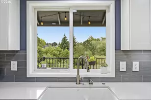 5754 SE Pine St, Hillsboro, OR 97123 - Photo 7