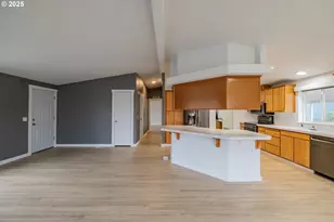 2155 Robins Ln SE, Salem, OR 97306 - Photo 23