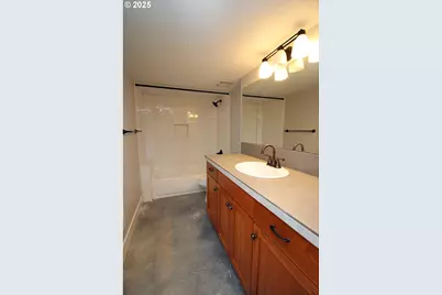 4417 N Gantenbein Ave, Portland, OR 97217 - Photo 41