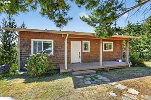 1902 NW Cedarcrest Pl, Waldport, OR 97394 - Photo 3