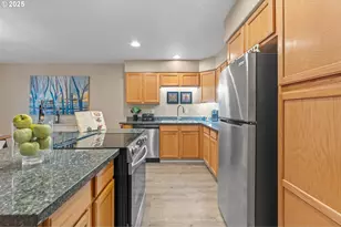 3368 SW Delaney Pl, Portland, OR 97225 - Photo 11