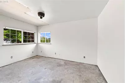 30875 SW 5th St, Lebanon, OR 97355 - Photo 31